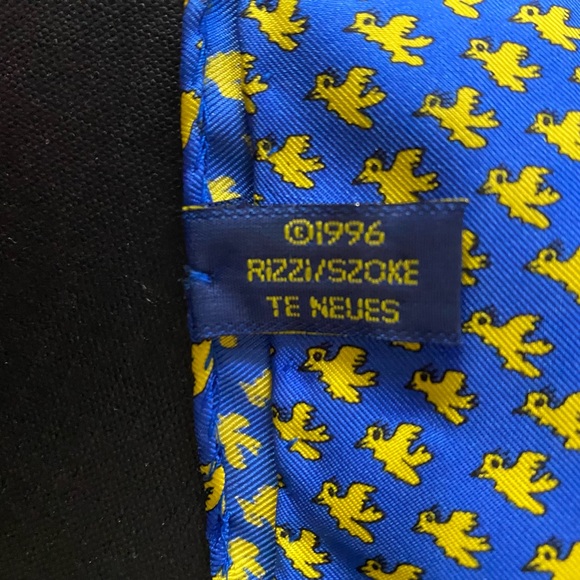 NWOT Vintage 1996 James Rizzi te Neues handmade Bird scarf silk - Picture 12 of 13